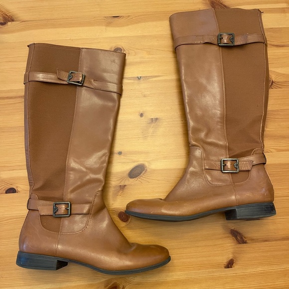 Isaac Mizrahi Tan leather boots - Picture 4 of 9